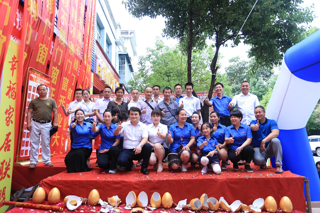 啤酒，High歌-老賴不賴新晃店火了！