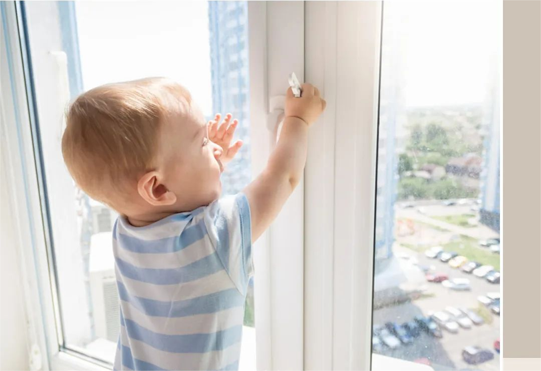 門窗防墜落，讓家成為“孩子信得過(guò)”的安全空間